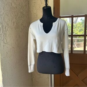 🦋 BDG by Urban Outfitters White w/ Blue Stitching Slouchy Ribbed Cropped Sweater